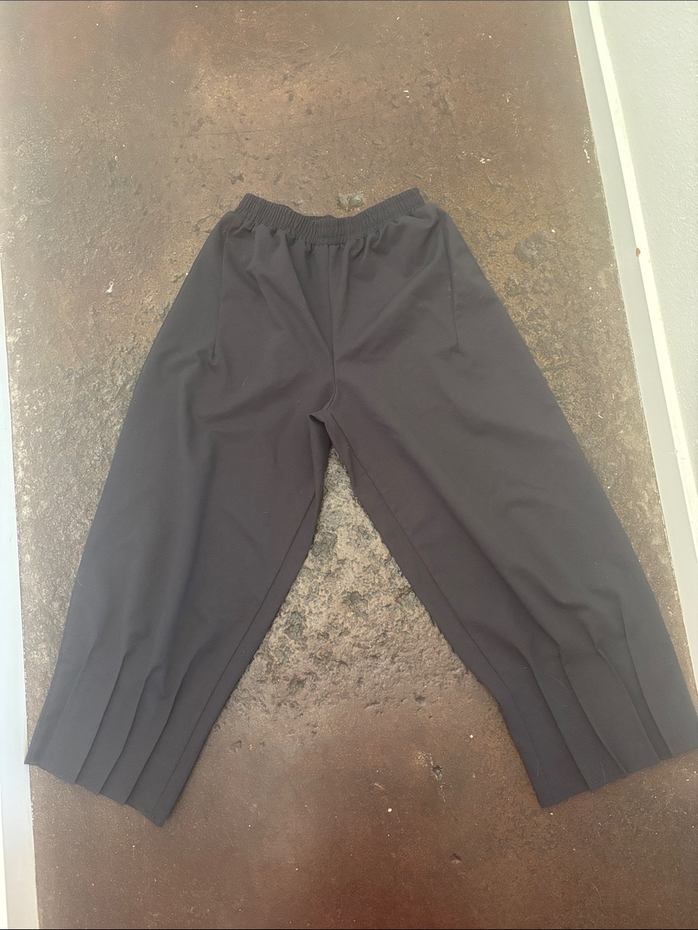 Women’s Dark Grey Elastic Waist Pleated Pants